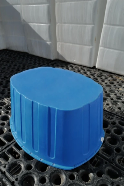 Ванна 1000л синяя